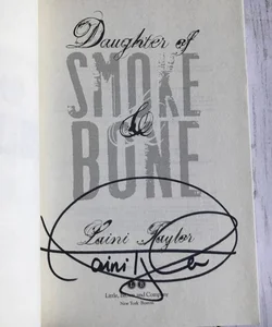 SIGNED Daughter of Smoke and Bone