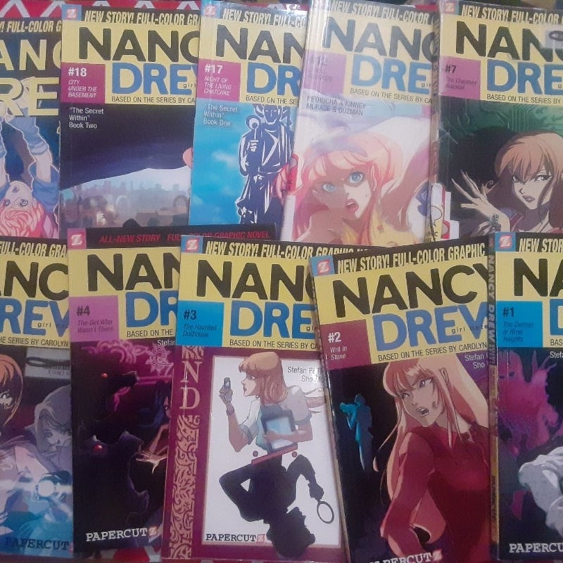 10 Nancy Drew Papercutz comic book lot