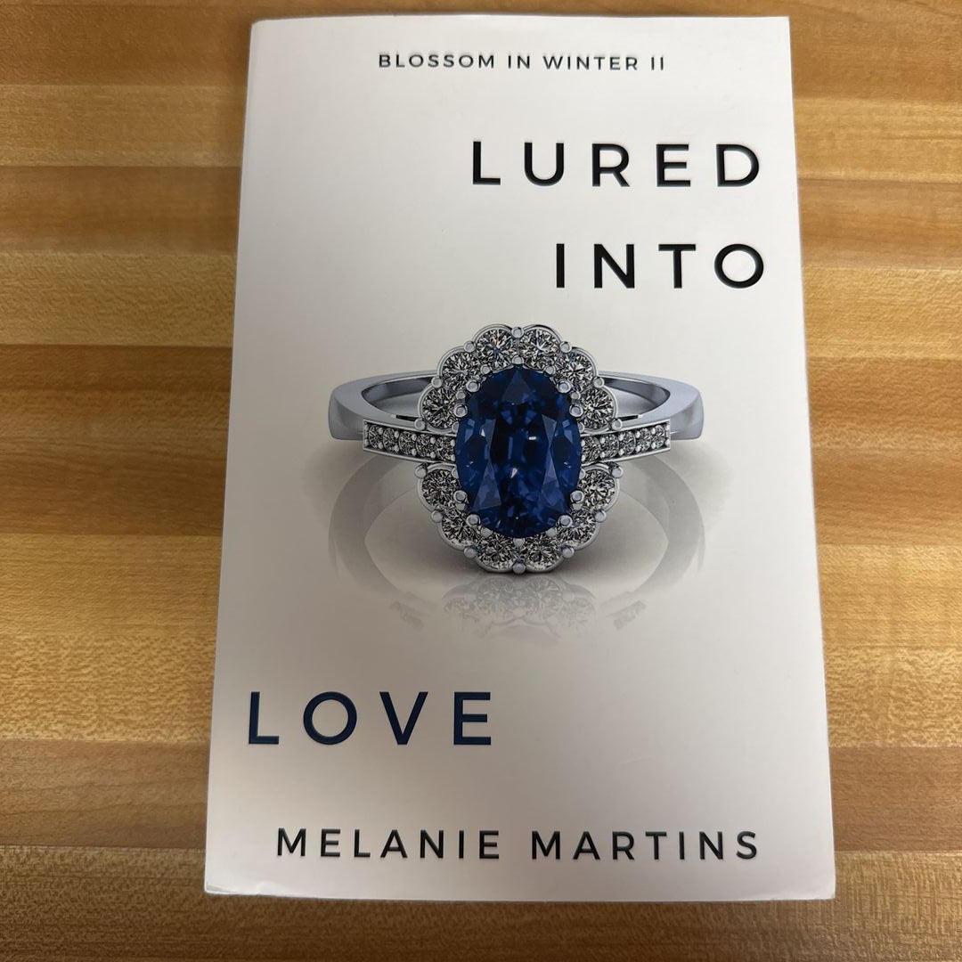 Lured into Love by Melanie Martins, Paperback | Pangobooks