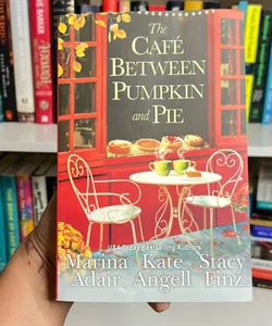 The Café Between Pumpkin and Pie