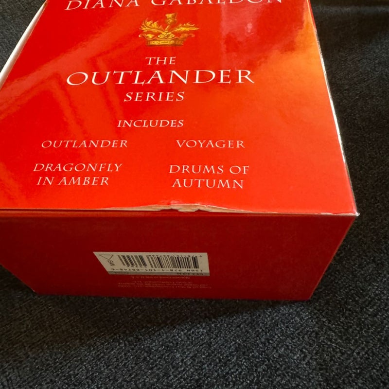 Outlander 4-Copy Boxed Set