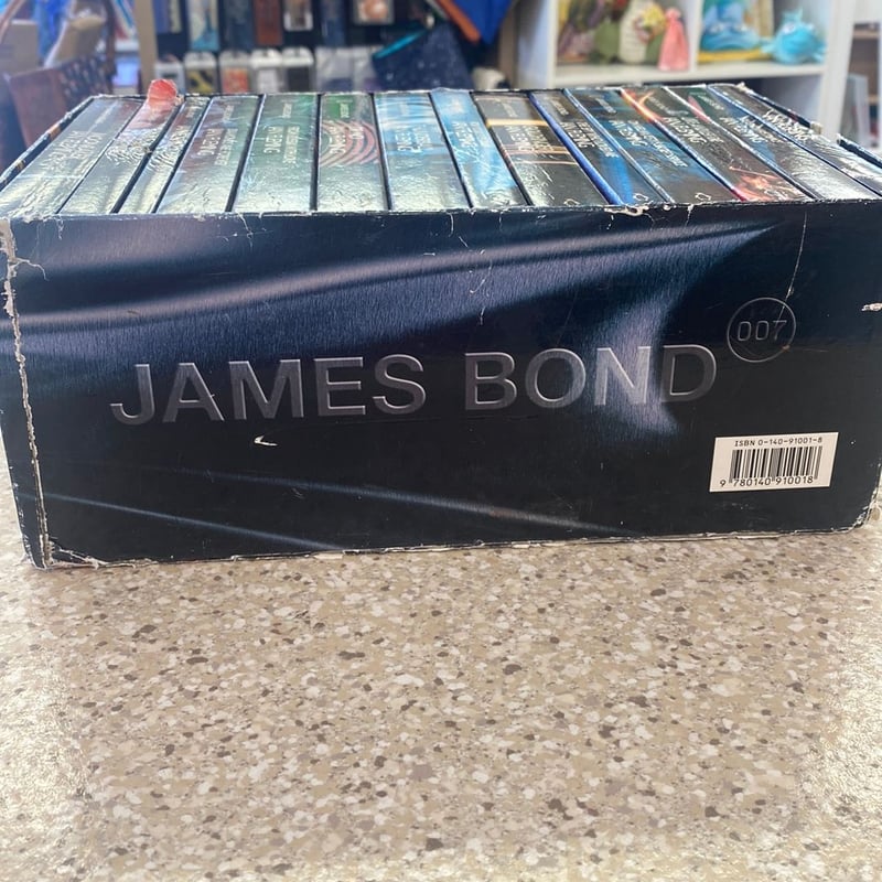 James Bond 007 gift set by Ian Fleming , Hardcover | Pangobooks