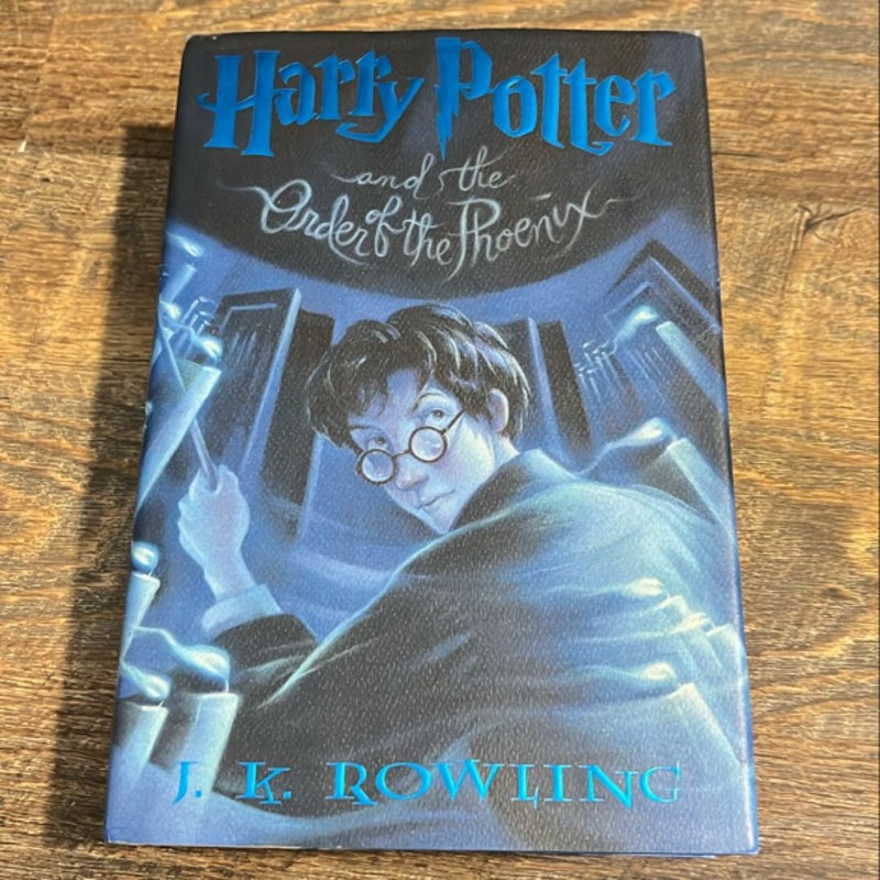 Harry Potter and the Order of the Phoenix (Harry Potter, Book 5)