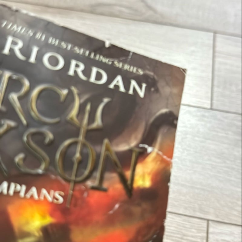 The Last Olympian (Percy Jackson and the Olympians, Book Five)