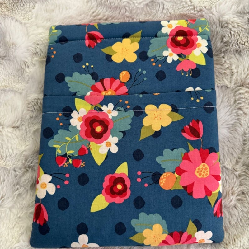 Floral booksleeve