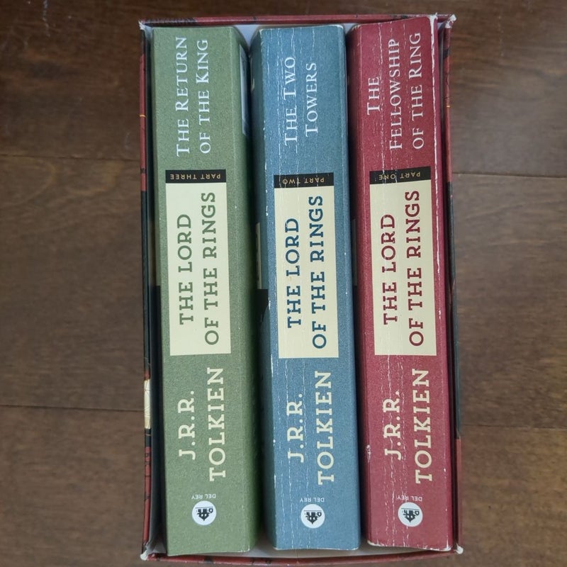 J. R. R. Tolkien 4-Book Boxed Set: the Hobbit and the Lord of the Rings