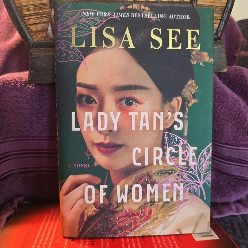 Lady Tan's Circle of Women