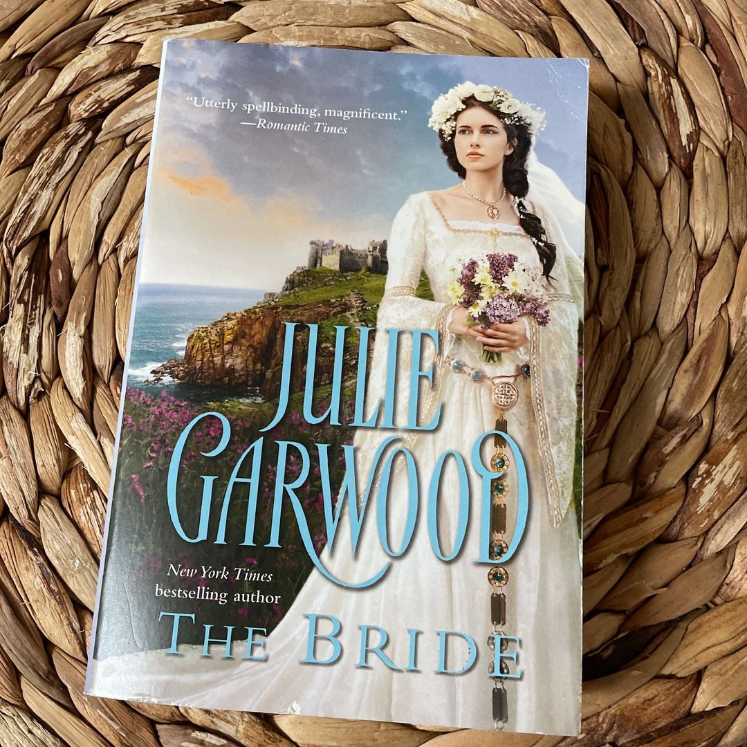 The Bride by Julie Garwood, Paperback