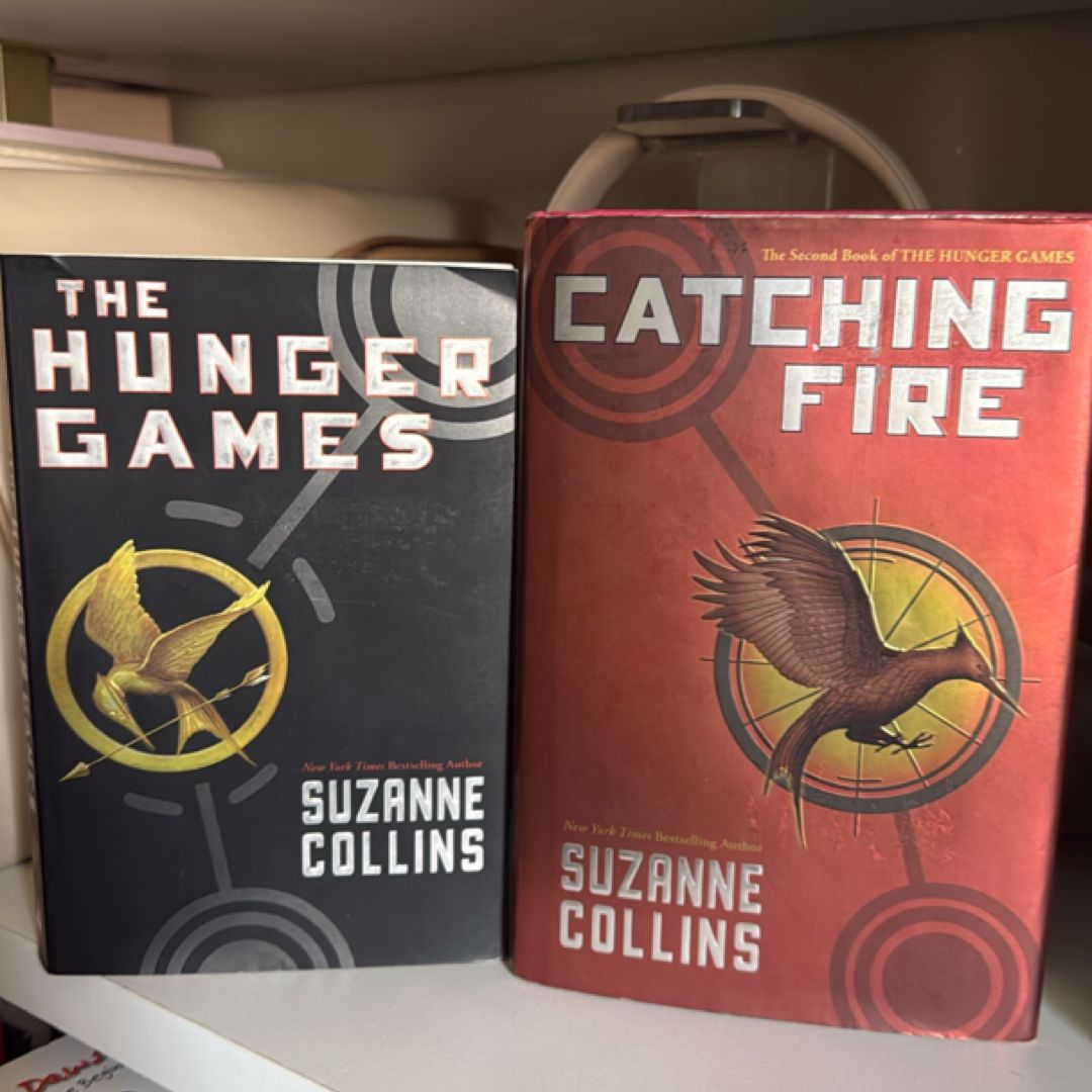 Hunger Games & Catching Fire BUNDLE