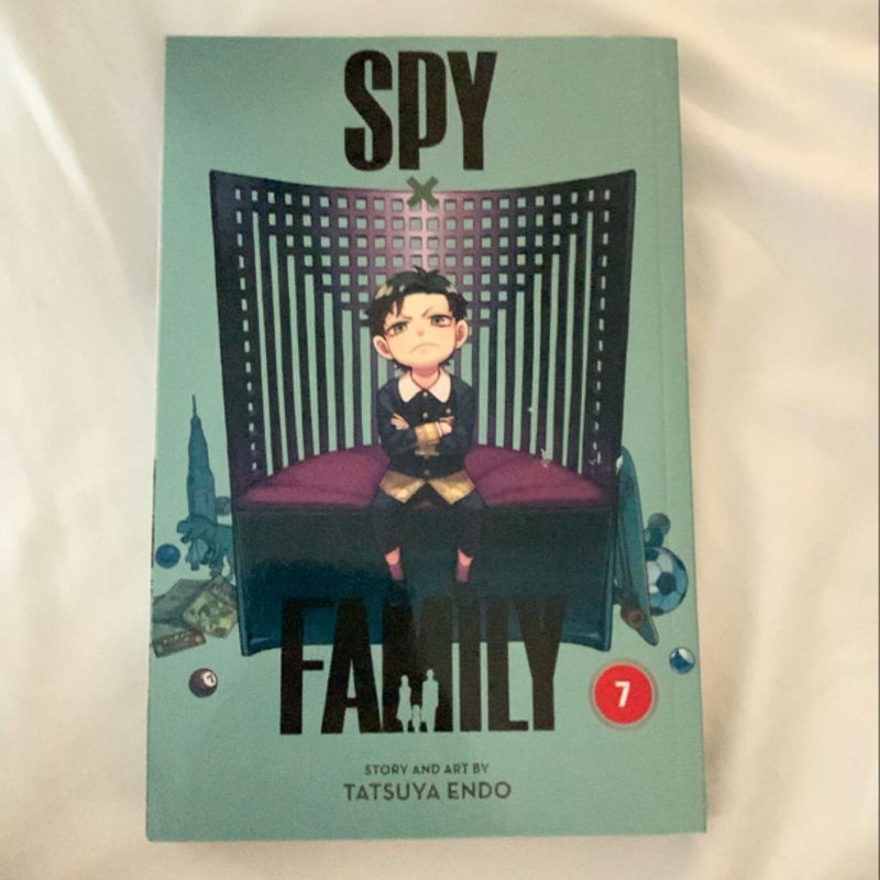 Spy X Family, Vol. 7