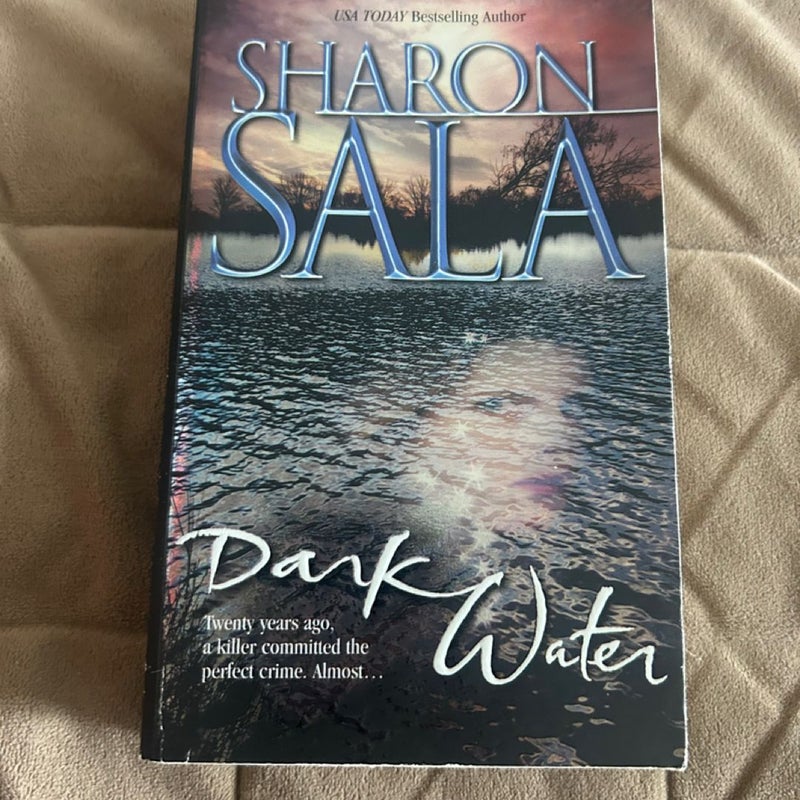 Dark Water  4319