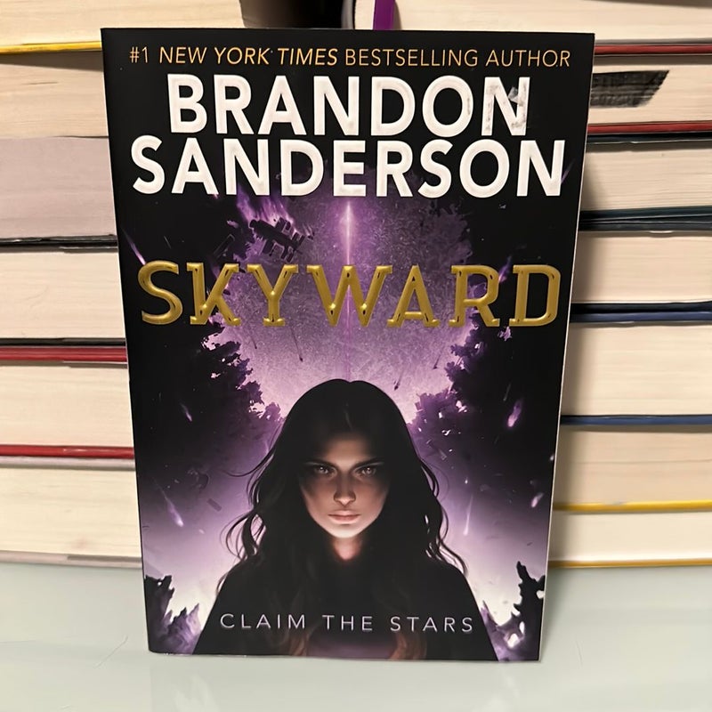 Brandon Sanderson Looks 'Skyward' with New Books for Young Readers, brandon  sanderson 