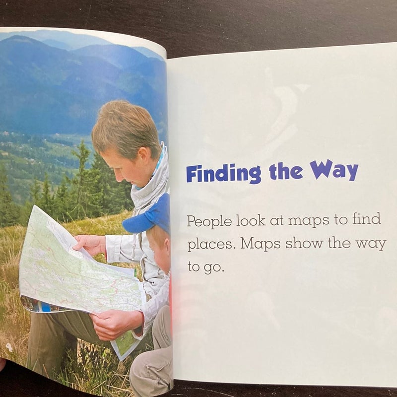 Looking at Maps and Globes (Rookie Read-About Geography: Map Skills)