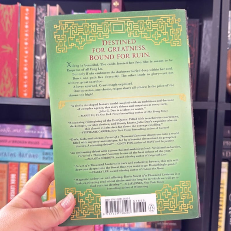 Forest of a Thousand Lanterns (Fairyloot Edition with Signed Bookplate)