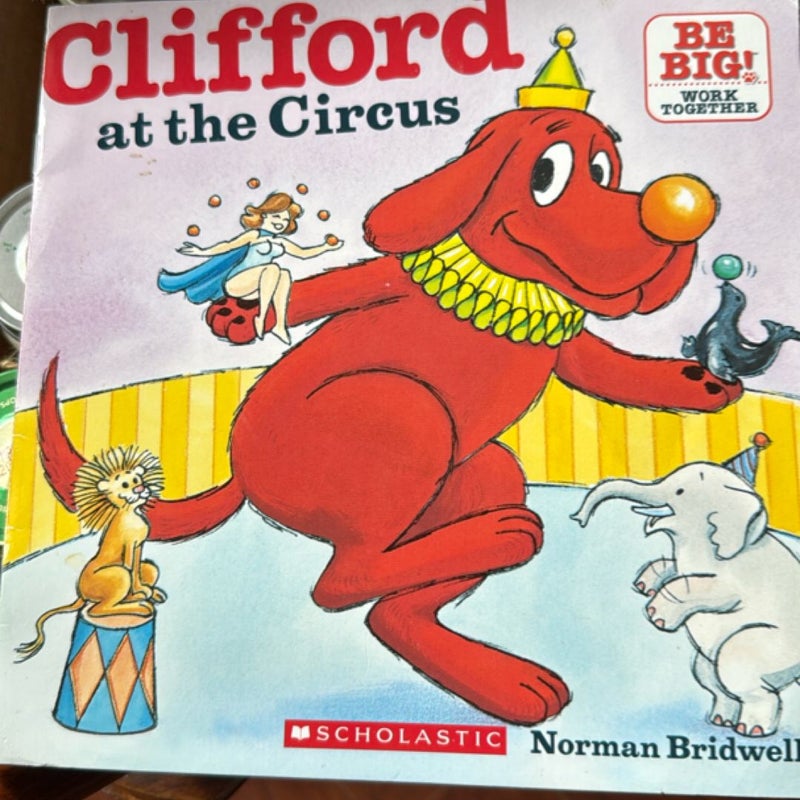 Clifford at the Circus