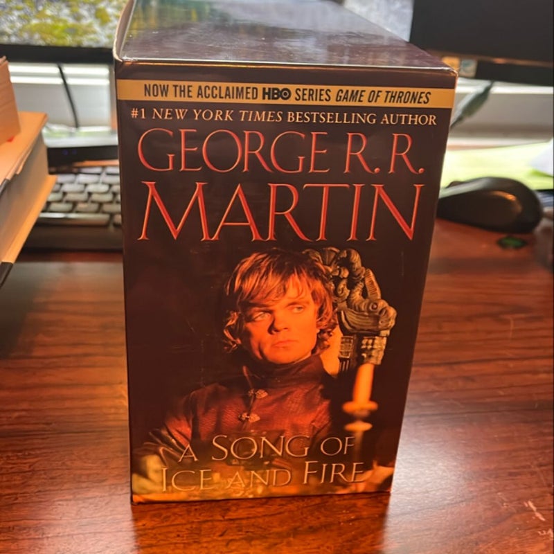 George R. R. Martin's a Game of Thrones 5-Book Boxed Set (Song of Ice and Fire Series)