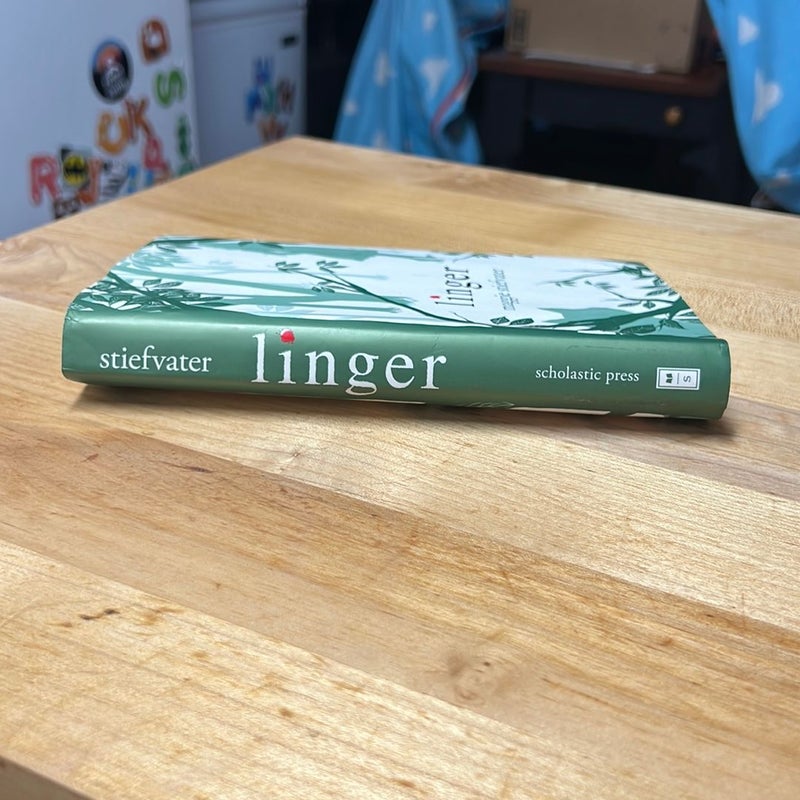 Linger (DUSTJACKET ONLY)