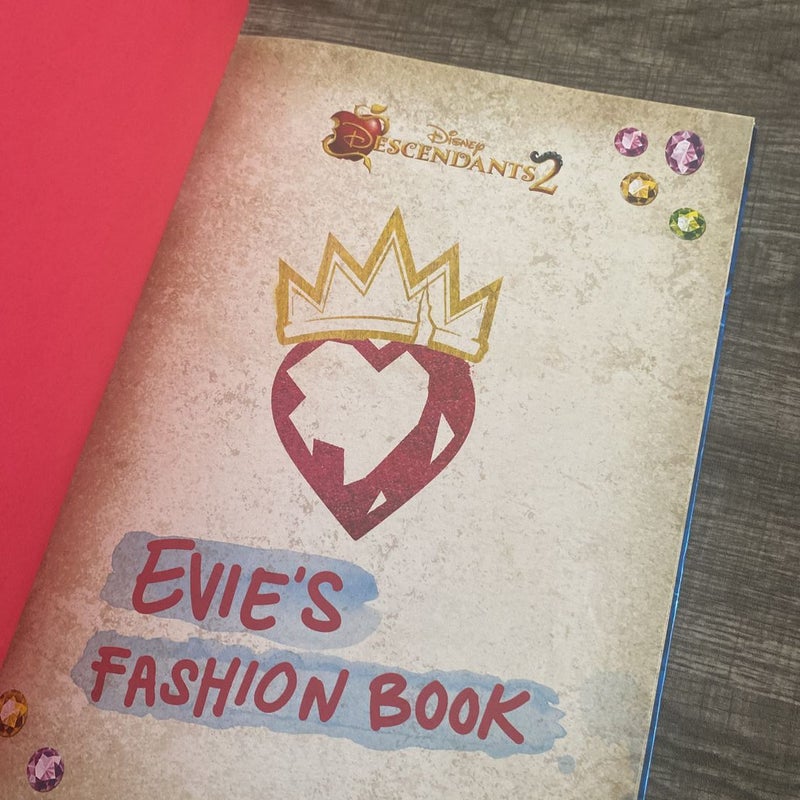 Descendants 2 Evie's Fashion Book