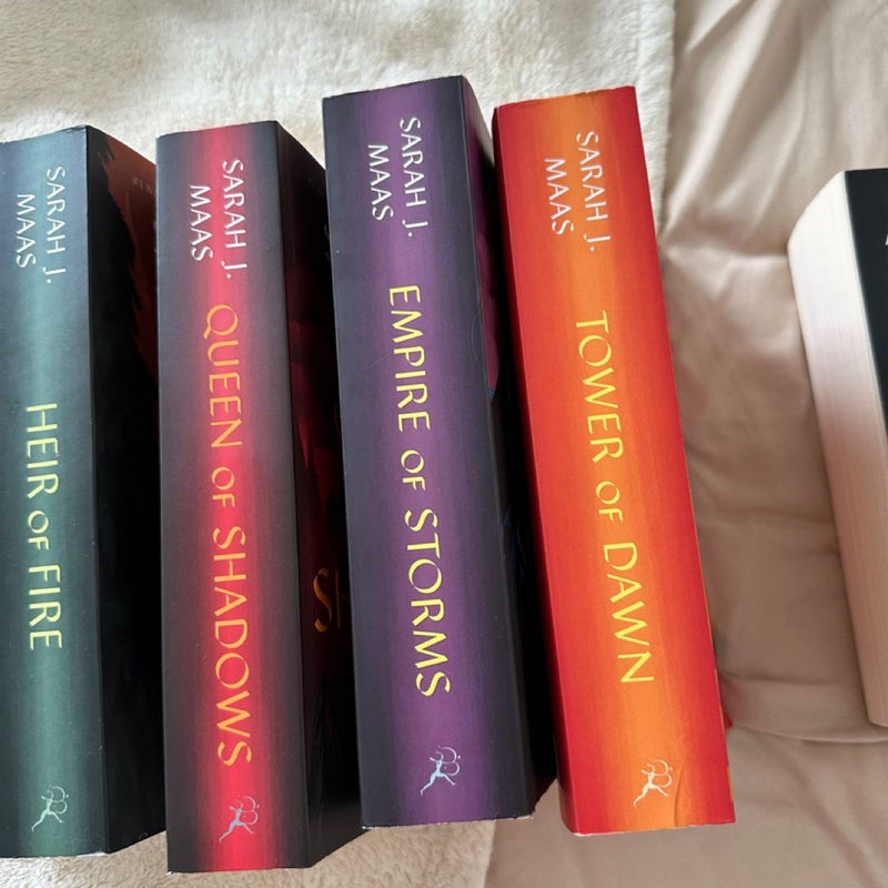 Throne of Glass Paperback Full Set