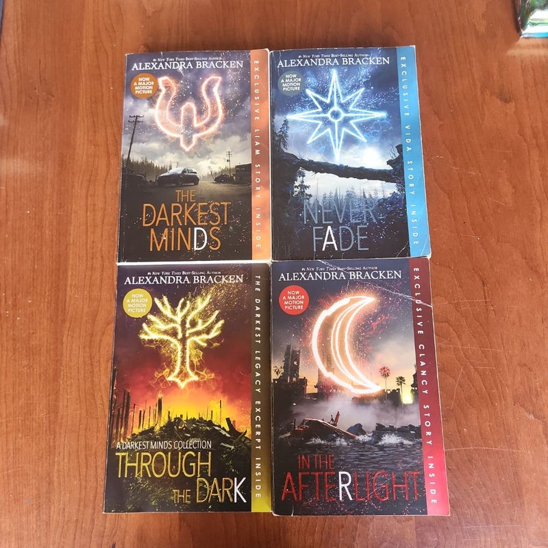 The Darkest Minds Series Boxed Set [4-Book Paperback Boxed Set] (the Darkest Minds)