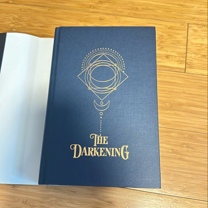 SIGNED Fairyloot - the darkening