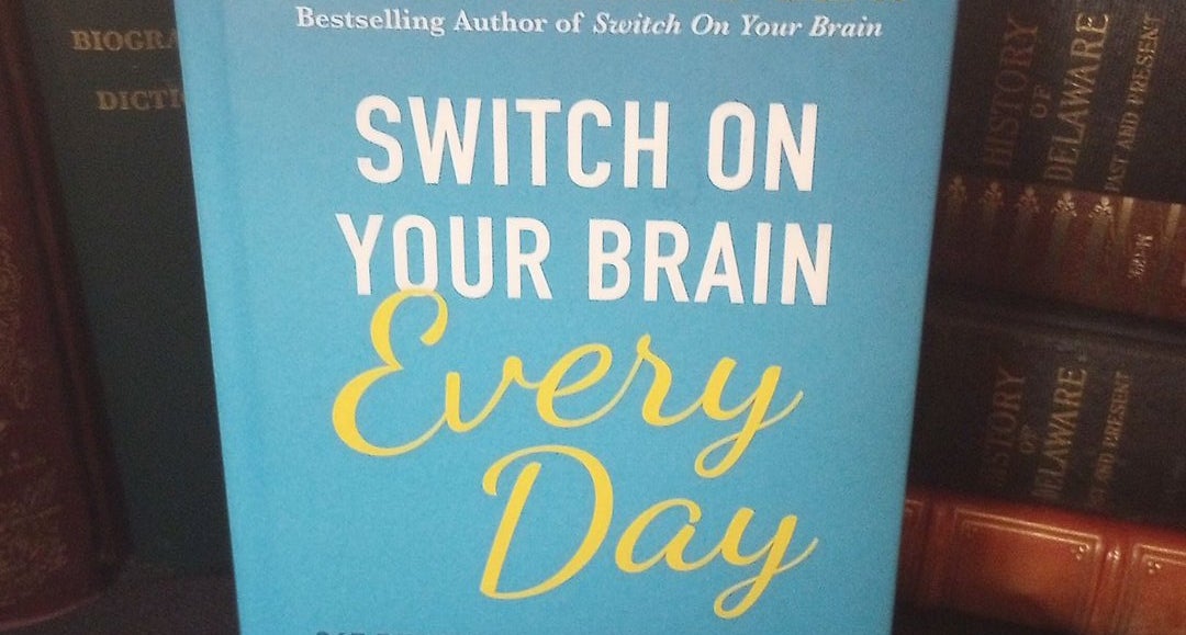 Switch On Your Brain Every Day: 365 Readings for Peak Happiness, Thinking,  and Health: Dr. Caroline Leaf: 9780801093609: : Books