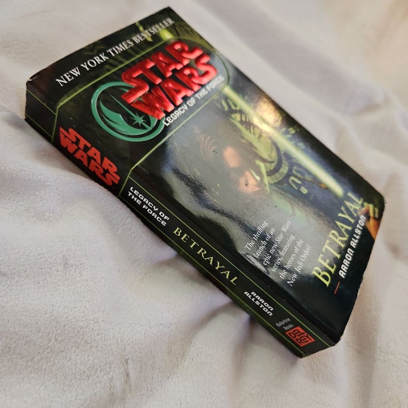 Betrayal: Star Wars Legends (Legacy of the Force)