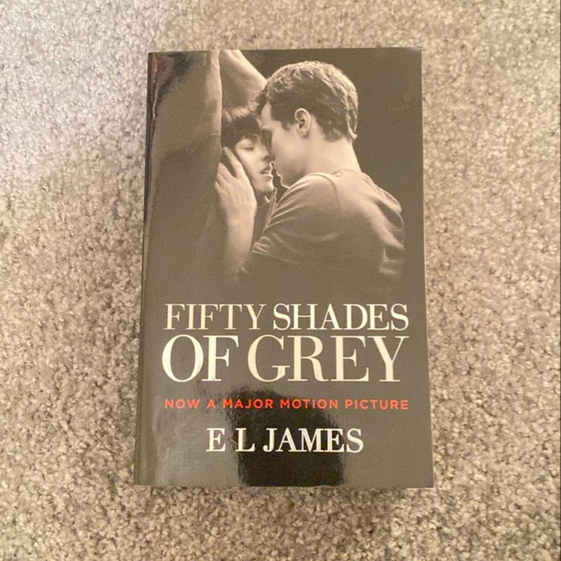 Fifty Shades of Grey (Movie Tie-In Edition)