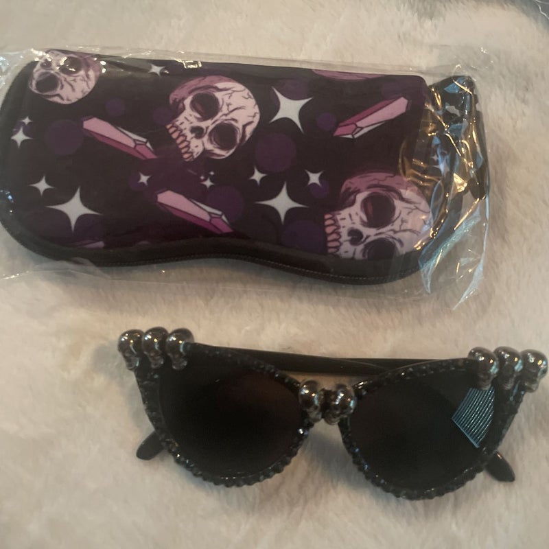 Horror skull sunglasses and zipper case NEW 