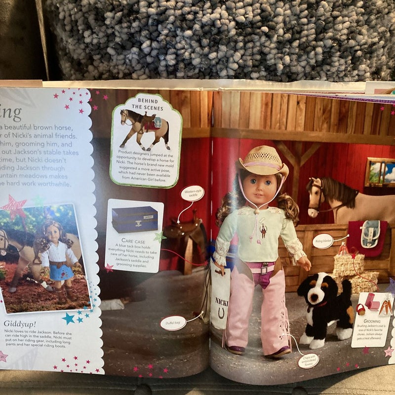 American Girl: Ultimate Visual Guide