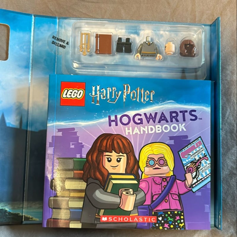 LEGO Harry Potter Hogwarts Handbook with Hermione Minifigure