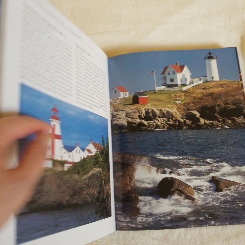 The Ultimate Book of Lighthouses