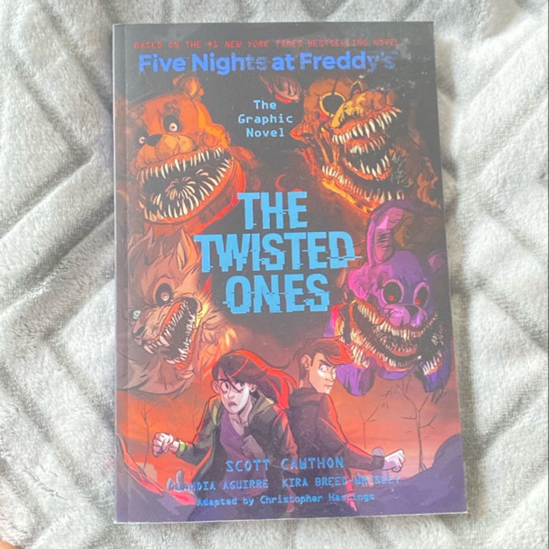 The Twisted Ones (Five Nights at Freddy's Graphic Novel #2)