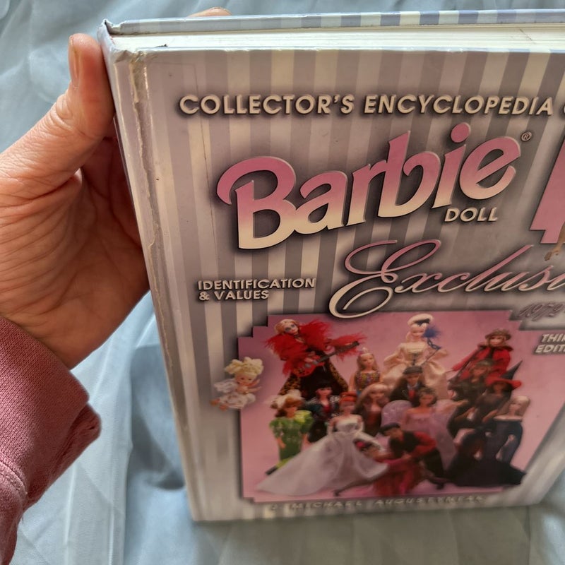 Collector's Encyclopedia of Barbie Doll Exclusives and More: Identification  & Values: Augustyniak, J. Michael: 9780891457930: : Books