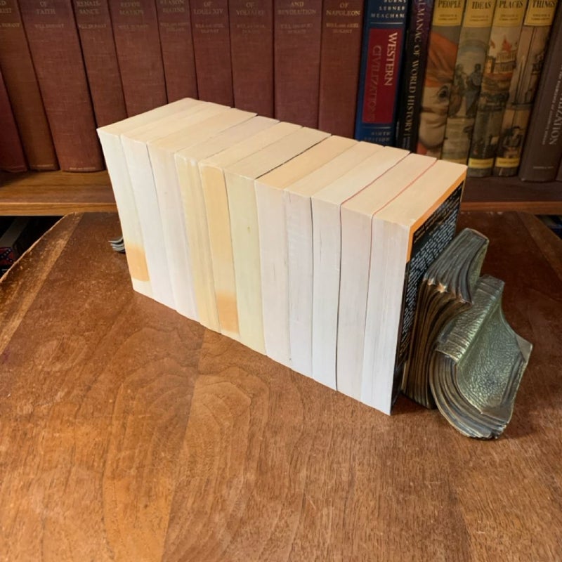 David Gemmell Collection of 11 Books: White Wolf, Hero in the Shadows, Stormrider, Legend, The King Beyond the Gate, The Swords of Night and Day, The Legend of Deathwalker, Quest for Lost Heroes, Druss the Legend, Waylander, In the Realm of the Wolf