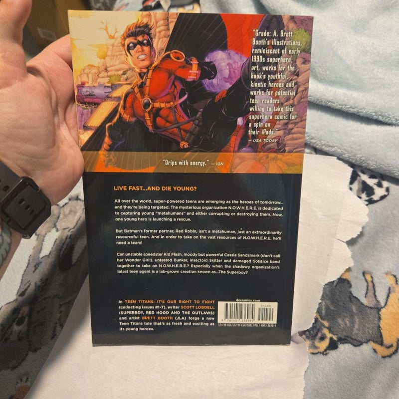 Teen Titans Vol. 1: It's Our Right to Fight (the New 52)
