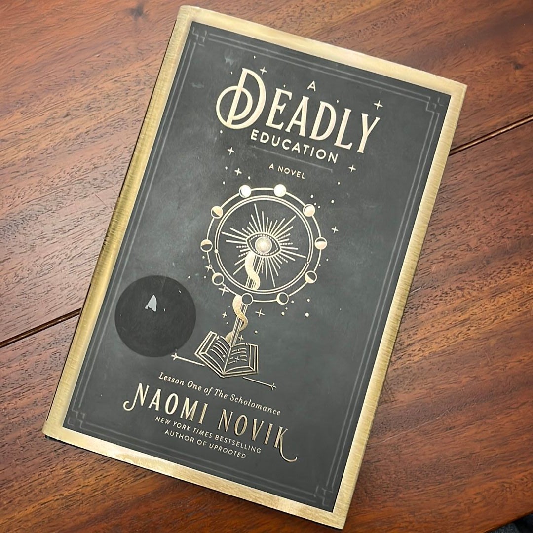 A Deadly Education: A Novel (The Scholomance): Novik, Naomi: 9780593128480:  : Books