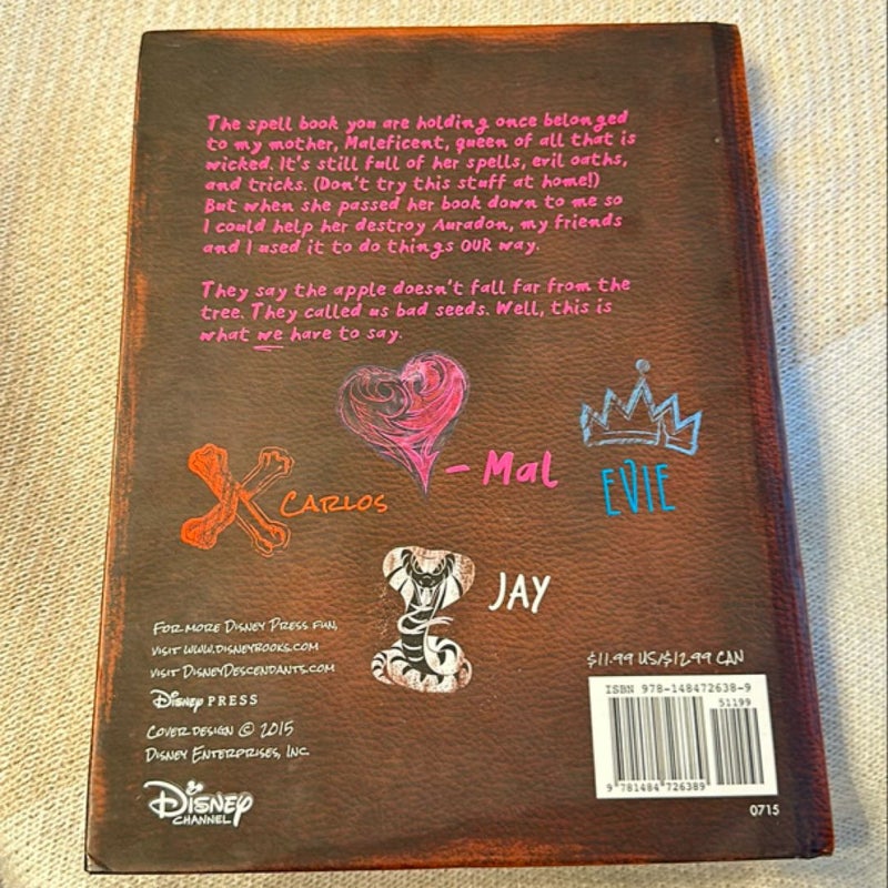 Descendants: Mal's Spell Book