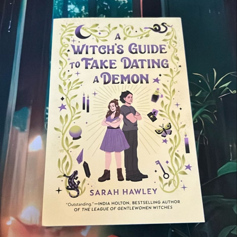 A Witch's Guide to Fake Dating a Demon