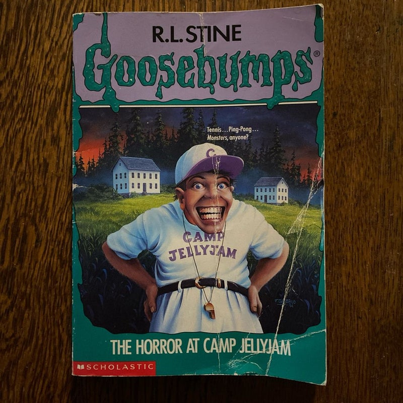 Lot of 4 Goosebumps and Horrorland books