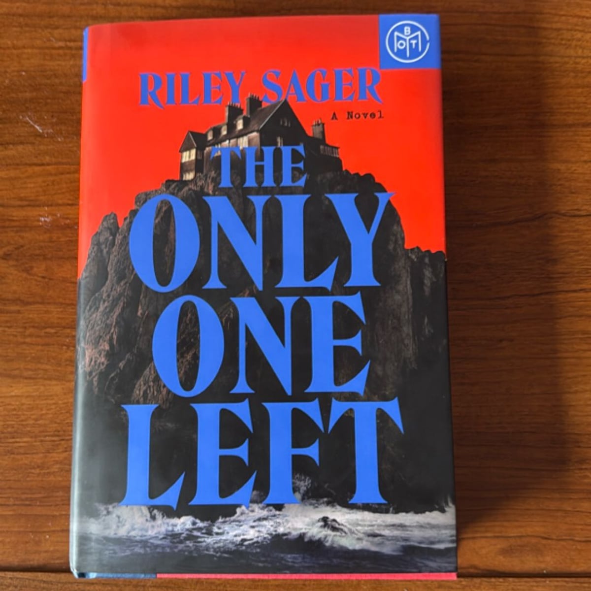 The Only One Left by Riley Sager, Hardcover | Pangobooks