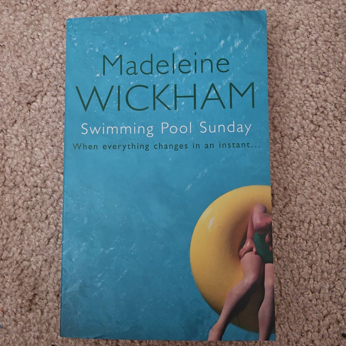 Swimming Pool Sunday by Madeleine Wickham, Paperback | Pangobooks