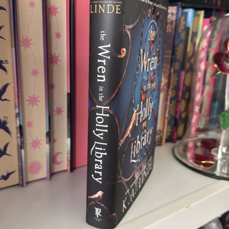 The Wren in the Holly Library (Deluxe Limited Edition)