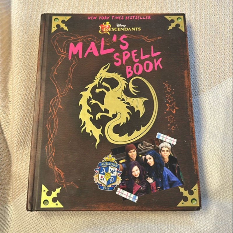 Descendants: Mal's Spell Book