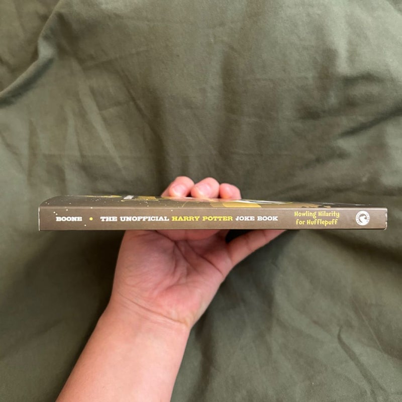 The Unofficial Harry Potter Joke Book: Howling Hilarity for Hufflepuff