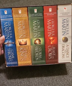 Lot of 6 The Game of Thrones Books Full Set 1-5 George R.R. Martin