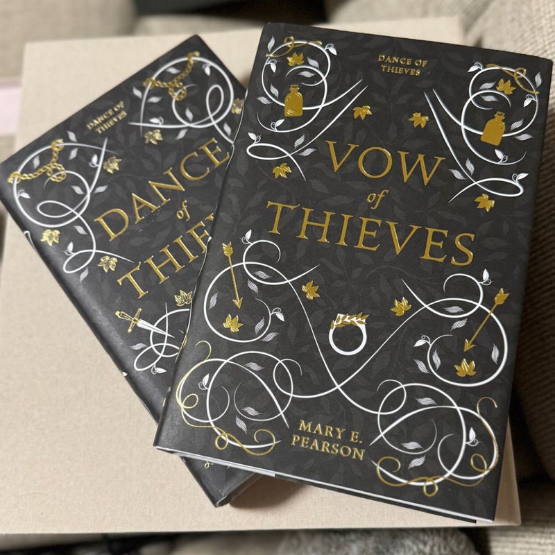 Dance of thieves book set of 2 Fairyloot signed edition 