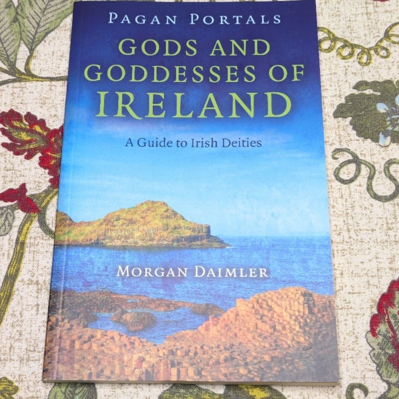 Pagan Portals - Gods and Goddesses of Ireland