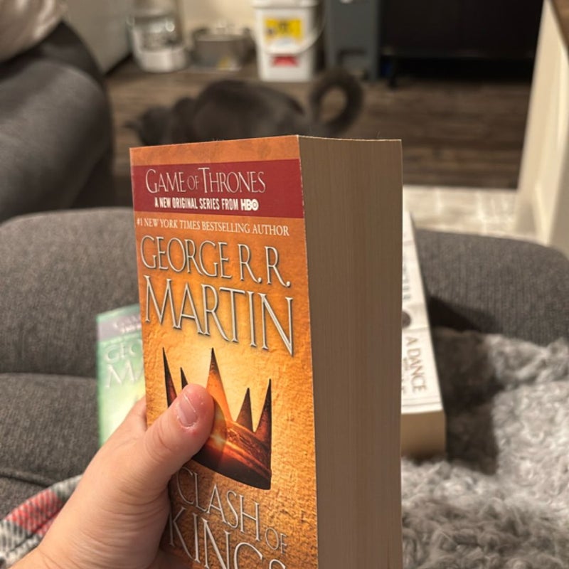 A Game of Thrones Set (book 1-5)