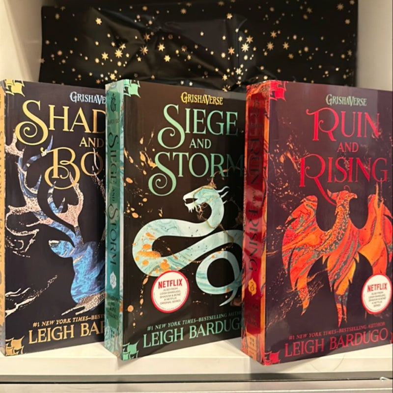 The Shadow and Bone Trilogy Boxed Set